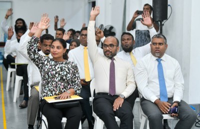 ރިޔާސީ އިންތިހާބަށް ކޯލިޝަން ހެދުމުގެ ބާރު ރައީސަށް ދޭން ފާސްކޮށްފި