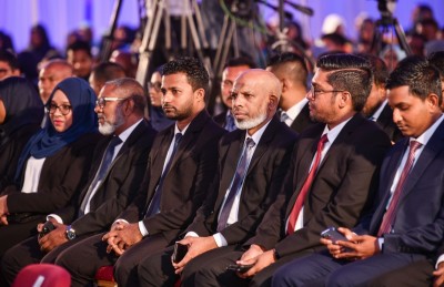 ތިން ވަނަ ބާރު: އަޅާލުމެއް، ހިޔާވައްސެއް ނެތް!