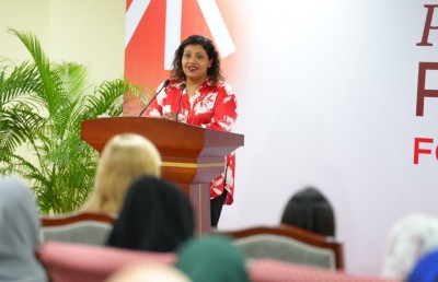 ޖިހާންގެ ހިތްވަރު އަންހެނުންނަށް: ބިރުދައްކައި ފުރައްސާރަކުރާނެ, ފަސްނުޖެހޭތި!