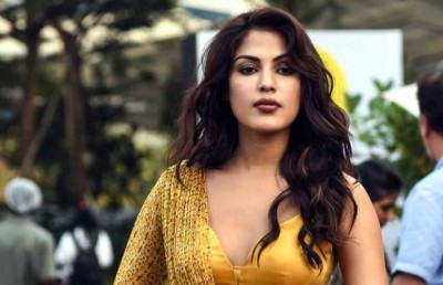 ސުޝާންތުގެ މަރު: ލޯބިވެރިޔާ އަށް ކުރެވޭ ޝައްކު ބޮޑުވެއްޖެ