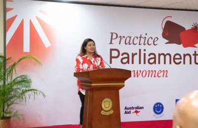 ޖިހާންގެ ހިތްވަރު އަންހެނުންނަށް: ބިރުދައްކައި ފުރައްސާރަކުރާނެ, ފަސްނުޖެހޭތި!
