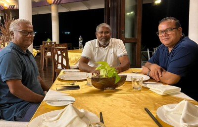 ރައީސްގެ ވަފުދެއް ގާސިމްގެ އަރިހަށް!