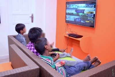 ޔޫތު މިނިސްޓްރީގެ ފަރާތުން 16 ޓީވީ ޖެންޑާ މިނިސްޓަރީއަށް ހަދިޔާ ކޮށްފި