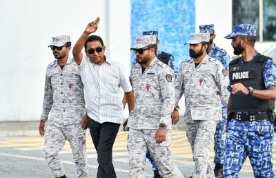ޔާމީނަށް ވަކީލުންނާ ބައްދަލު ނުކުރެވޭތީ ކަންބޮޑުވުން ފާޅުކޮށްފި