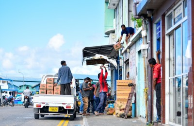 ރެވެނިއު ސްޓޭމްޕްގެ ފީ ބޮޑު ކުރުމުން ތަކެތީގެ އަގު އުފުލޭނެ: ވިޔަފާރިވެރިން