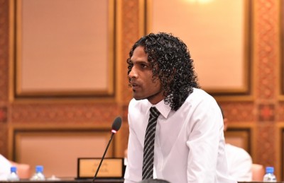 ޔައުގޫބްގެ ނަން އިއްވައި މަޖިލީހުން ނެރެފި