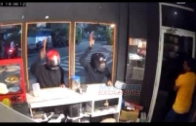 މޫނު ނިވާ ކޮށްގެން ތިބި ބަޔަކު މަރުތޭލުން ކެފޭއަކަށް ގެއްލުން ދީފި