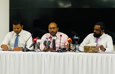ފުއްގިރި މައްސަލަ: ޔާމީންގެ ޝަރީއަތް އަވަސް އަވަހަށް ބާއްވާތީ ވަކީލުން ކަންބޮޑުވެއްޖެ