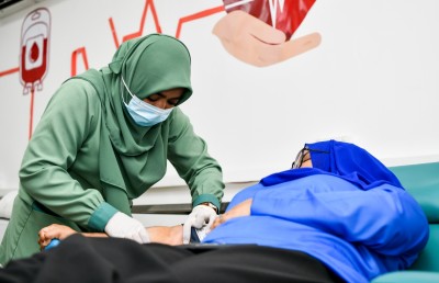 ދަމާސްގެ އަހަރީ ދުވަހުގެ ބްލަޑް ޑޮނޭޝަން ކޭމްޕް ފަށައިފި؛ ގިނަ އަދަދެއްގެ މުވައްޒަފުން ލޭ ހަދިޔާ ކުރާނެ