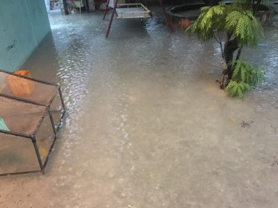 ވިލިނގިލީގައި ފެންބޮޑުވެ، ކަރަންޓު ކެނޑި، ނަޖިސް މައްޗަށް އަރަނީ