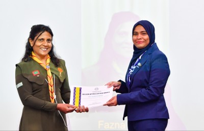 ގާލް ގައިޑުގެ އެންމެ މަތީ ޝަރަފު ފުރަތަމަ ލިބުނު ދިވެއްސަކަށް ފަސްޓް ލޭޑީ ފަޒްނާ