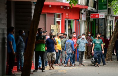 ގައުމަށް ދާން ނަން ނޯޓުކުރަން ކަމަށް ބުނެ އެއްވި ބިދޭސީންތަކެއް ފުލުހުން ފޮނުވާލައިފި