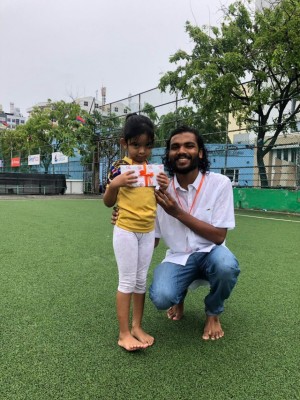 ދިރާގުން އީދު ހަދިޔާ ބަހައިފި