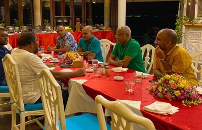 ރައީސާއި ގާސިމް ބައްދަލުކުރައްވަނީ