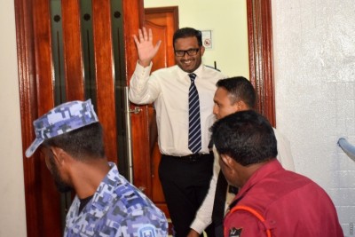 އަދީބުގެ މާބިންހުރާ މައްސަލަ ސުޕްރީމް ކޯޓުގައި އިސްތިއުނާފު ކުރަނީ