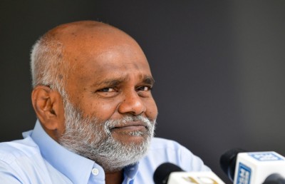 ޑރ. މުނައްވަރު ރިޔާސީ އިންތިހާބުގައި ވާދަކުރައްވަން ނިންމަވައިފި