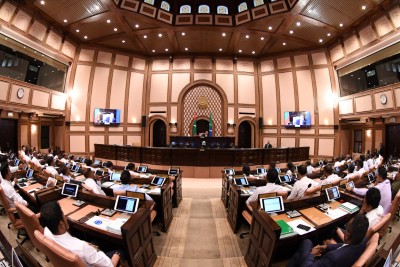 ދެ ކޮމިޝަނަށް ބާރުދޭ ބިލް މަޖިލީހަށް ބަލައިގަނެފި