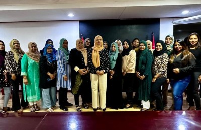 ނަހުލާ، ގިނަ ބަޔަކަށް ދައުވަތު ދީގެން އަންހެނުންގެ ދުވަސް ފާހަގަ ކުރަނީ