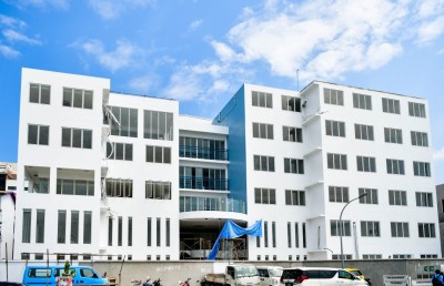 ދަރުމަވަންތަ އާ އިމާރާތަށް ބަދަލުކޮށް، އަރަބިއްޔާއަށް ވަގުތީ އިމާރާތް