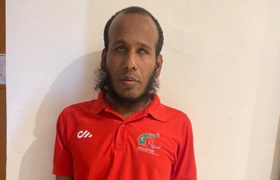 ލޯފަން، އެކަމަކު ރައްޒާގު ހުރީ މުހިންމު ތިން ރޭހަކަށް އަރައި!