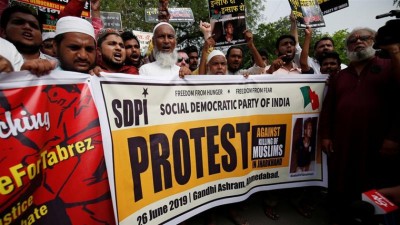 މުސްލިމަކަށް ހަމަލާދީ މަރާލި މައްސަލައަކާ ގުޅިގެން އިންޑިއާގައި މުޒާހަރާތައް