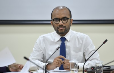 ވެންޓިލޭޓަރުތަކުގެ މައްސަލަ އިން ފިނޭންސް މިނިސްޓަރު އަމީރަށް ބޯދަމައެއް ނުގަނެވޭނެ: ޝިޔާމް