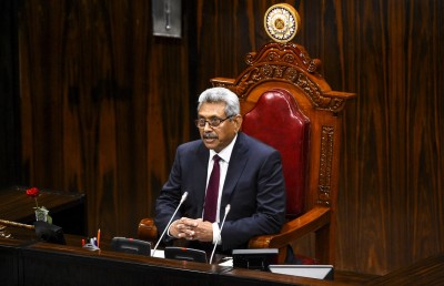 ރައީސަށް އިތުރު ބާރުތައް ލިބޭގޮތަށް ލަންކާގެ ގާނޫނުއަސާސީ އިސްލާހުކުރަނީ