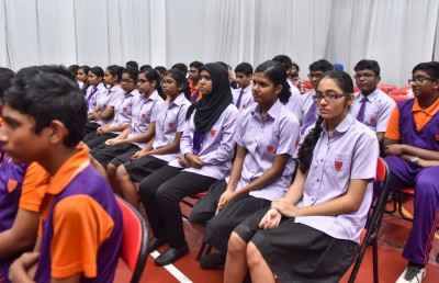 އިންޓަނޭޝަނަލް ސްކޫލްތަކަށް ޑޭޓާ އެލަވަންސް ދިނުން ހުއްޓާލައިފި