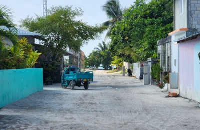 ސްކޫލް ނިންމާފައި މަހަށް، އެކަމަކު މިހާރު އެހެން ދިމާއަކަށް!