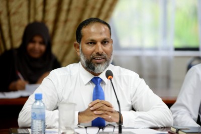 ލުތުފީއާ ގުޅޭގޮތުން އިމްރާންއާ ސުވާލު ކުރުން މާދަމާގެ ޖަލްސާގައި