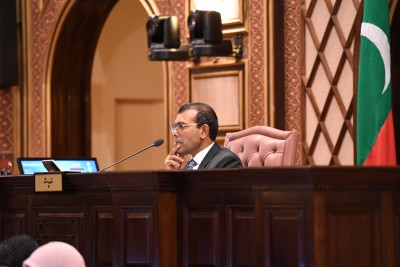 ބަޖެޓުގެ 15 ޕަސެންޓު ހޭދަވާނީ ޗައިނާގެ ދަރަނި ދައްކަން: ނަޝީދު