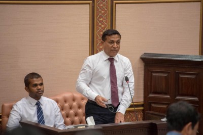 36 ޕްރޮޖެކްޓެއްގައި ސޮއިކޮށްފި، އަގަކީ އެއް ބިލިއަން!