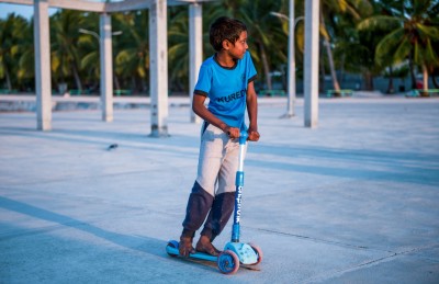 ފޮޓޯ ސްޓޯރީ: ބަނދަރާ އެކު މި ރަށުން އެހެން މަންޒަރެއް