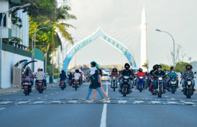 އިތުރު ވަޒީފާތައް ގެއްލި، ކުދި ވިޔަފާރިތައް އެއްކޮށް ހުއްޓިދާނެ