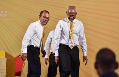 މަގާމުތަކުން އިސްތިއުފާ ދޭކަށް ވެސް ނުޖެހޭނެ، ވަތްކެއް ވެސް ނުކުރެވޭނެ: ނަޝީދު