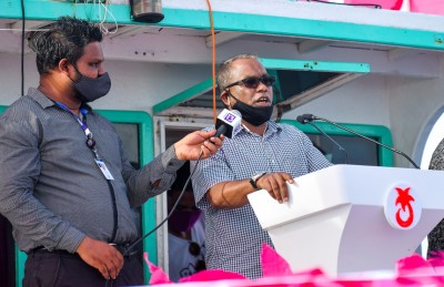 ޔާމީން ދޫކޮށްލަން ގޮވާލައި އިދިކޮޅުން ކަނޑުމަތީގައި މުޒާހަރާކޮށްފި