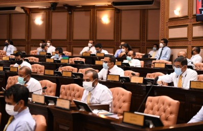 މީރާގެ ބޯޑަށް ހަތަރު ބޭފުޅުން، ޓްރައިބިއުނަލަށް އެއް ބޭފުޅަކު އައްޔަން ކުރަން ފާސްކޮށްފި