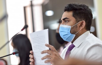 ދޮގު މައުލޫމާތު ދެއްވި ކަމަށް ބުނާ މައްސަލާގައި އިމްތިޔާޒް ކޮމެޓީ އަށް އަމީން ހާޒިރުކުރަނީ