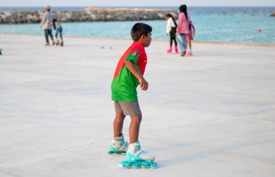 ފޮޓޯ ސްޓޯރީ: ބަނދަރާ އެކު މި ރަށުން އެހެން މަންޒަރެއް
