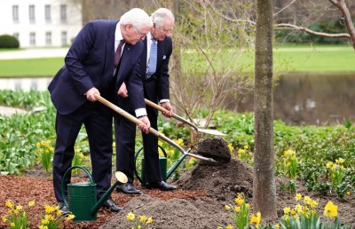 އިނގިރޭސިންނާއި ޖަރުމަން އޮތީ ޔޫކްރޭނާ އެކުގައި: ރަސްގެފާނު ޗާލްސް