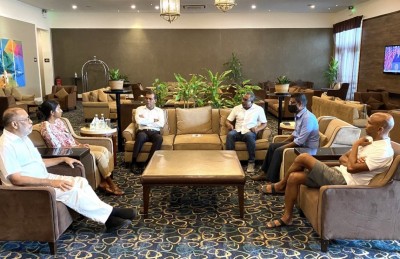 ނުރަސްމީ ދަތުރުފުޅެއްގައި ނަޝީދު އިނގިރޭސި ވިލާތަށް