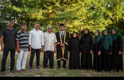 ކައިރި ކައިރީގައި ދެމަފިރިންގެ ކުއްލި ވަކިވުމުން ފުން ހިތާމަ