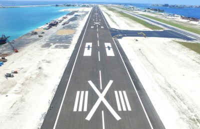 ބޯޓެއްގެ ފުރޮޅު ފަޅައިގެން ދިއުމުން ރަންވޭ ވަގުތީ ގޮތުން ބަންދުކޮށްފި