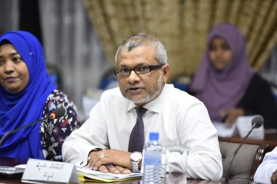 ޝަހީބާއި ޒައިނާ ވަކިކުރަން ކޮމިޓީން ފާސްކޮށްފި