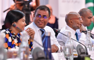 ޑރ. މައުސޫމަށް އަލުން ރުހުން ދޭން ކޮޮމިޓީން ފާސްކޮށްފި