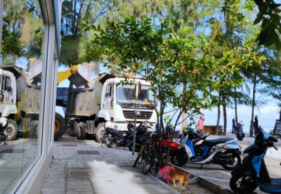 އެންމެ ފަހުން ހުޅުމާލޭ ބީޗްގައި ހުރި ސާމާނު ނަގައި ތަން ހުސްކުރަން ފަށައިފި