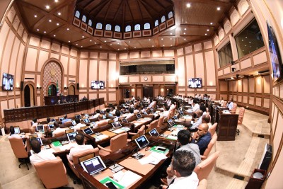 ބޭރުގެ ބޯޓުތަކަށް ދިވެހި މަސްވެރިންގެ އަތުން މަސް ގަނެވޭ ގަރާރު ބަލައިގެންފި