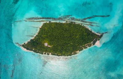 ސާޖިން މަތީރަށްފުޅުގައި: ޝައުގުވެރި ވާހަކައެއް