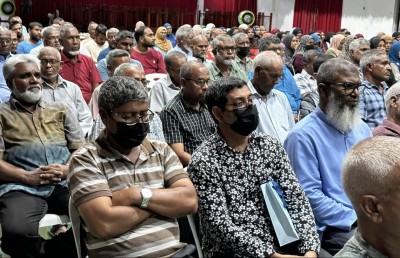 މަކަރެއް ނުހަދަން، ބަޔަކު ލަނޑުދިނީ: ސަފާގެ ވެރިޔާ
