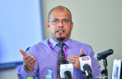 ނަޝީދުގެ ފޮތް ނެރުމަކީ ސިޔާސީ ހަރަކާތެއް ނޫން: ޝަރީފް